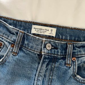 The 90s Slim Straight Ultra High Rise